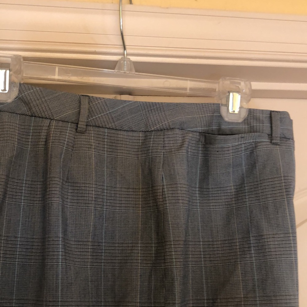 NWOT suit; fully lined plaid suit - Picture 12 of 12